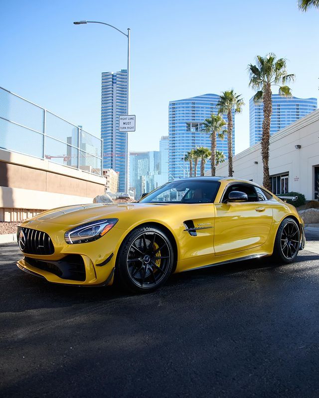 AMG GT R