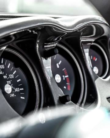 BMW Z8 sitting
